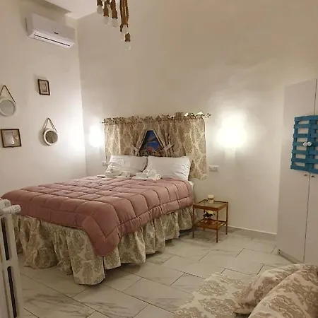 La Maison Di Wanda Oda ve Kahvaltı Napoli