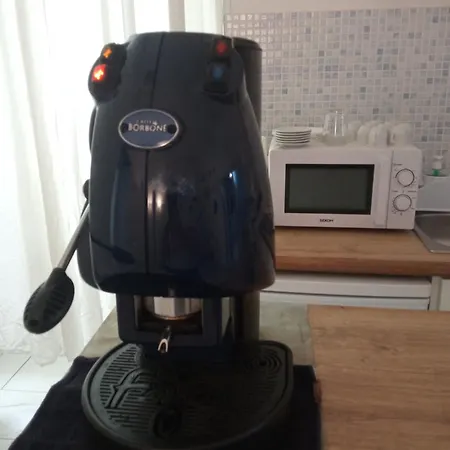 לינה וארוחת בוקר La Maison Di Wanda 3*