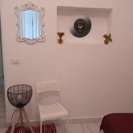 לינה וארוחת בוקר La Maison Di Wanda