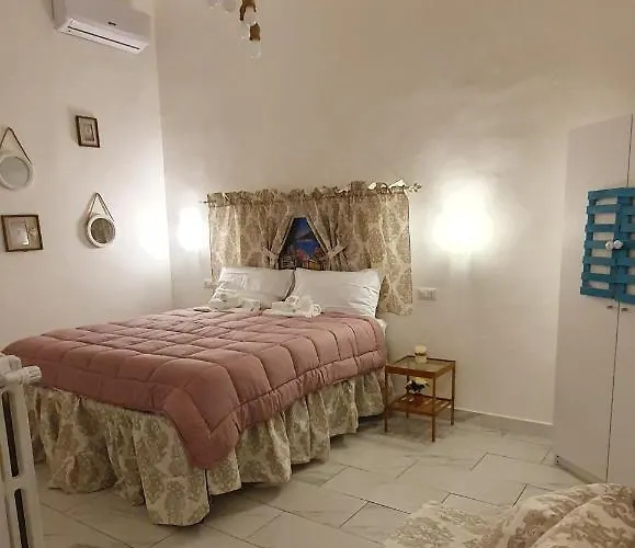 La Maison Di Wanda Oda ve Kahvaltı Napoli